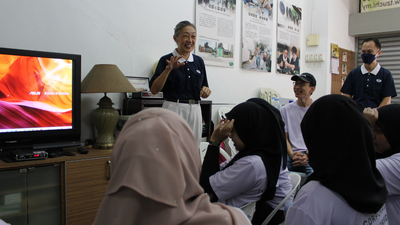 Visit Recycle Centre and Distribution