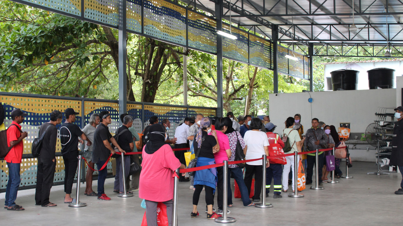 Food distribution with Pertiwi